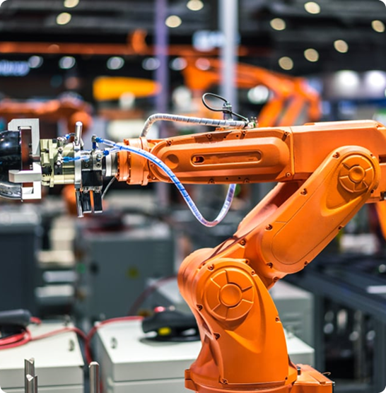 Bras robotique dans une usine métallurgique